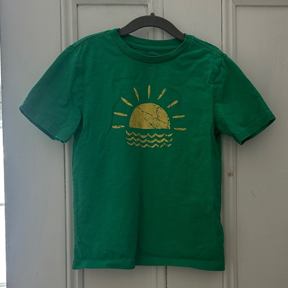 Tommy Bahama Green Tee with Yellow Sun Design size 5/6